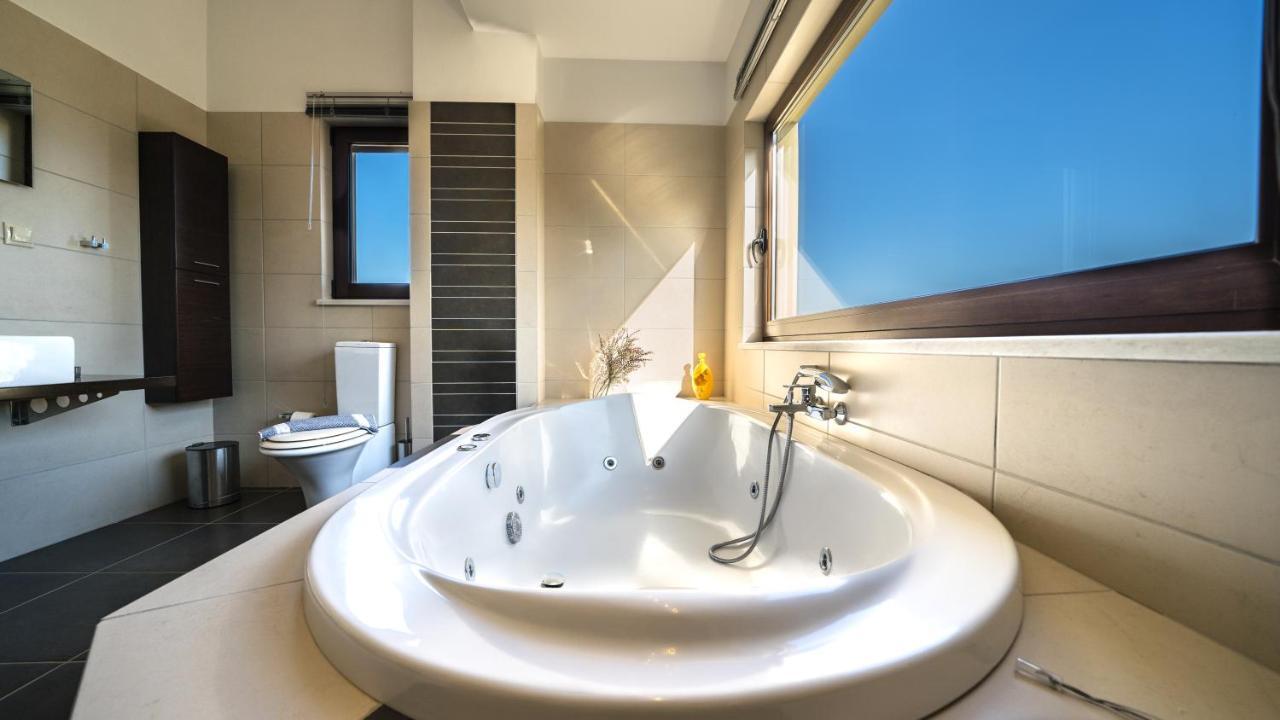 Villa Majestic Crete Heated Pool And Sauna Megala Chorafia ภายนอก รูปภาพ